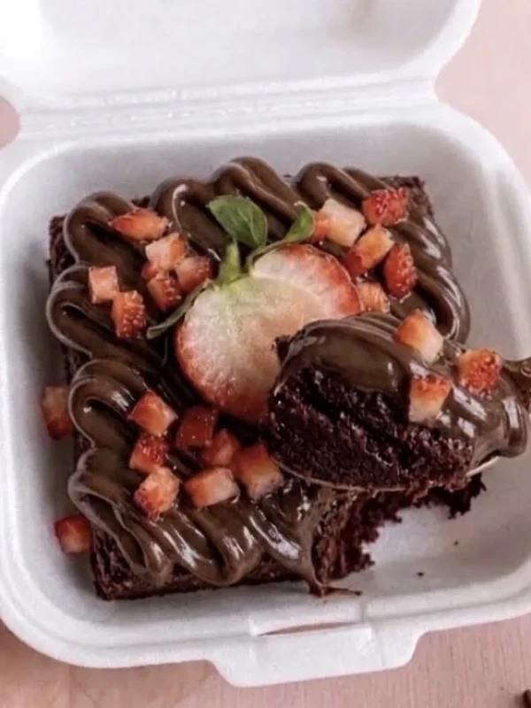 Fatia Chocolate com Morango