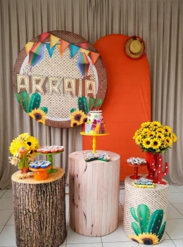 Kit tradicional + Painel romano junino