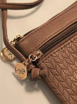 Bolsa Porta Celular Feminina Transversal – Compacta e Funcional