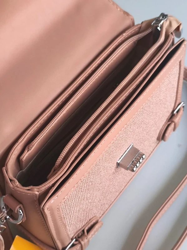 Bolsa Maleta com Alça de Mão e Transversal Bege