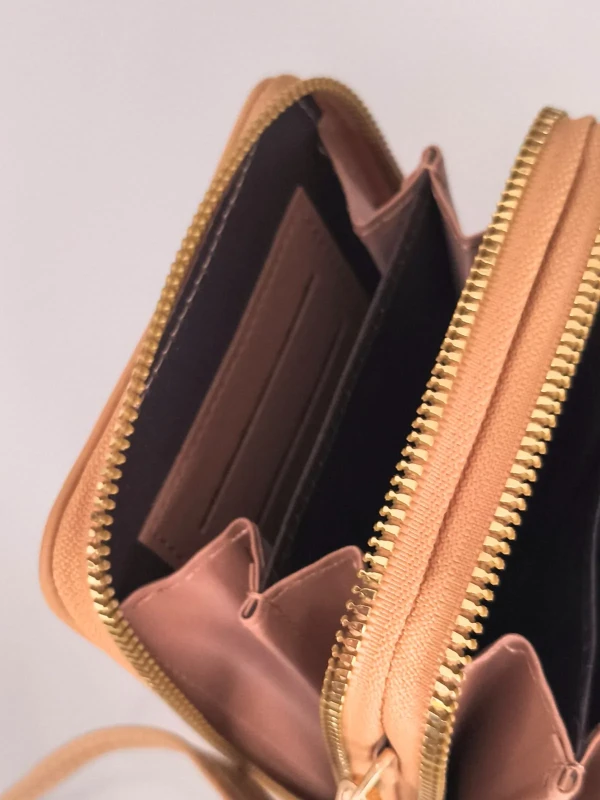 Bolsa Transversal Compacta Feminina – Cor Caramelo | 3 Compartimentos com Zíper