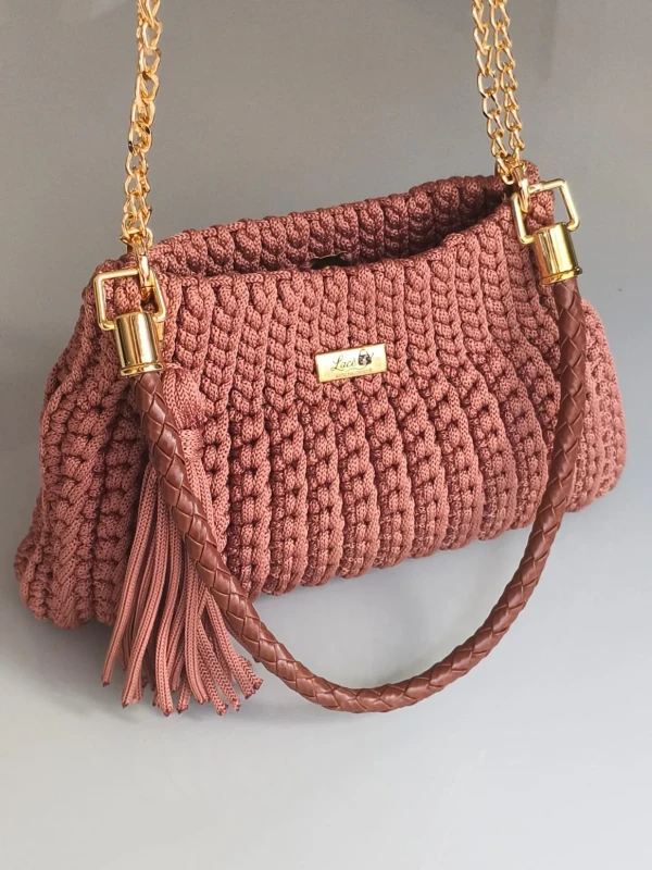 Bolsa Feminina em Crochê com Alça de Mão e de corrente