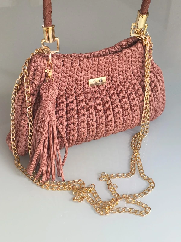 Bolsa Feminina em Crochê com Alça de Mão e de corrente