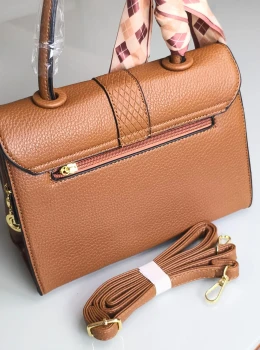Bolsa Feminina Elegante - Alça de Mão e Transversal + Lenço