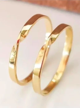 Alianças torcida Infinito Ouro 10k (2.2mm)