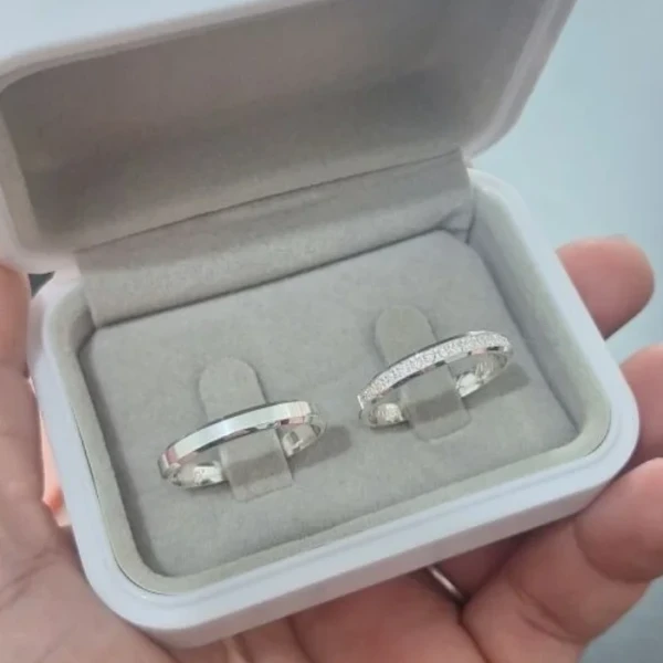Alianças c/ Pedras em Zirconia (3mm)