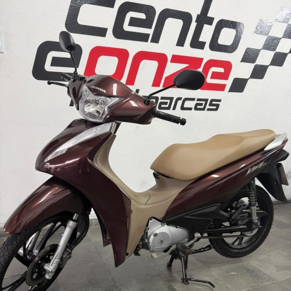 Honda Biz 2022 – Marrom