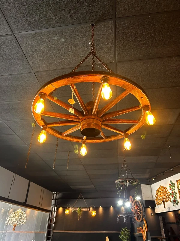 Lustre Roda de Carroça Rústico Decorativo Aluguel