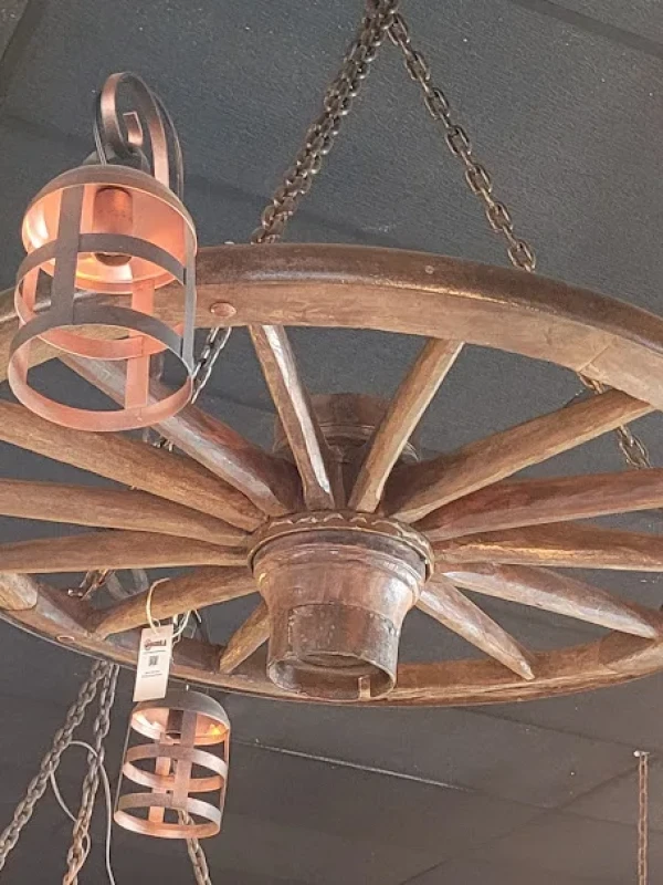 Lustre Roda de Carroça Rústico Decorativo Aluguel