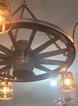 Lustre com roda de carroça 5 Pendentes