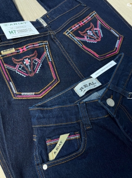 CALÇA FEMININA ARIAT BORDADA 