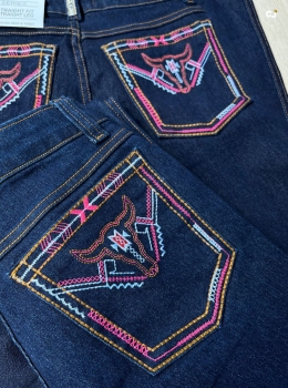 CALÇA FEMININA ARIAT BORDADA 