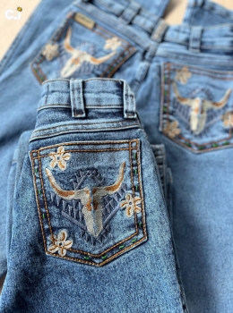 CALÇA FEMININA ARIAT BORDADA 