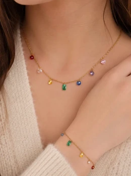 ✨️ Conjunto Colar e Pulseira Arco-íris em Aço Inox Dourado