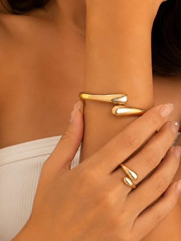 ✨️ Conjunto Pulseira Bracelete e Anel com Design Gota Banhado a Ouro 18K ou Prata 925