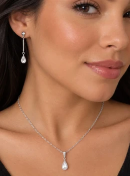 ✨️ Conjunto Colar e Brincos Longos Gota Banhado a Prata 925