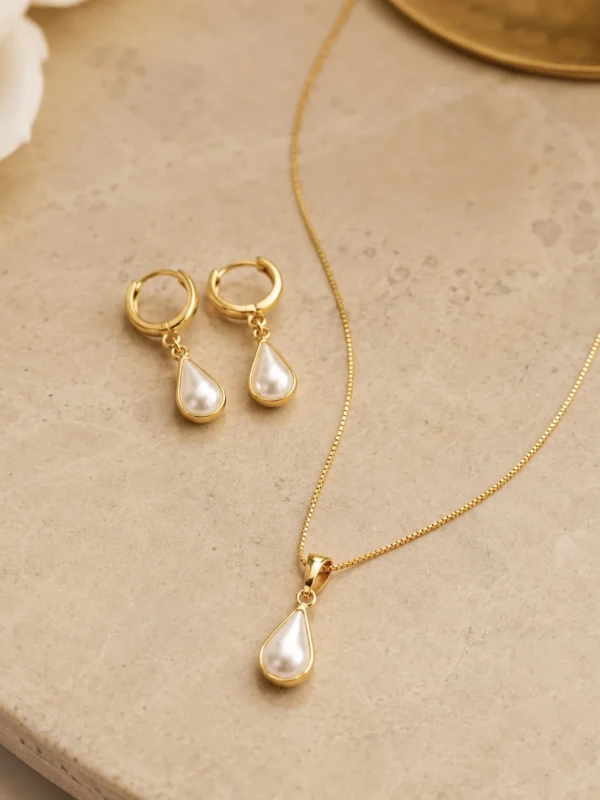 ✨️ Conjunto Colar e Brincos Pingente Pérola em Gota Banhados a Prata 925 ou a Ouro 18k