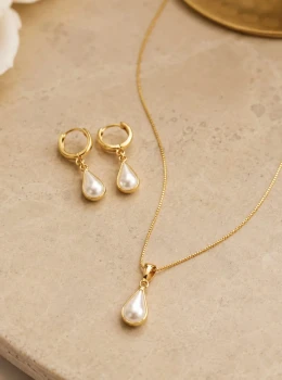 ✨️ Conjunto Colar e Brincos Pingente Pérola em Gota Banhados a Prata 925 ou a Ouro 18k