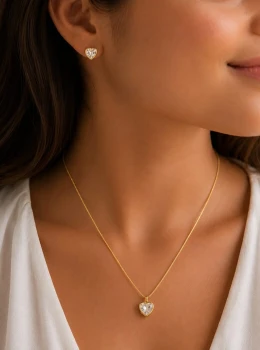✨️ Conjunto Colar e Brincos  Coração Ponto De Luz Banhado a Ouro 18K
