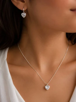✨️ Conjunto Colar e Brincos  Coração Ponto De Luz Banhado a Prata 925