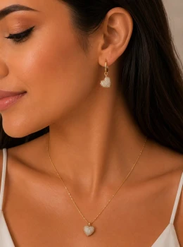 ✨️ Conjunto Colar e Brincos Coração Cravejado em Micro Zircônias Banhado a Ouro 18K