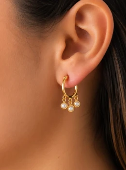 ✨️ Brinco Argolinha Mini Pérolas Banhado a Ouro 18K