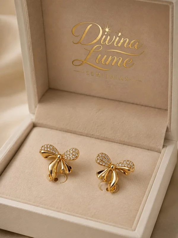 ✨️ Brinco Laços Cravejado em Zircônias Banhado a Ouro 18K