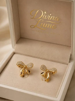 ✨️ Brinco Laços Cravejado em Zircônias Banhado a Ouro 18K