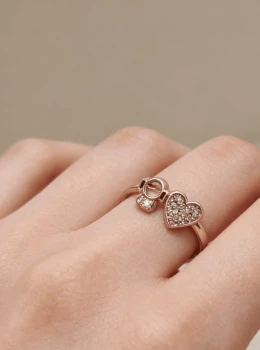 ✨️ Anel Menina Coração Cravejado em Zircônias Banhado a Ouro 18K - N 19