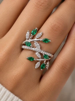 ✨️ Anel Ramos Folhas Cravejado com Zircônia Cristal e Verde Banhado a Prata 925