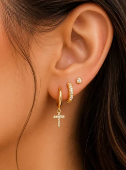 ✨️ Trio de Bincos Cruz em Zircônias Banhado a Ouro 18K ou Prata 925