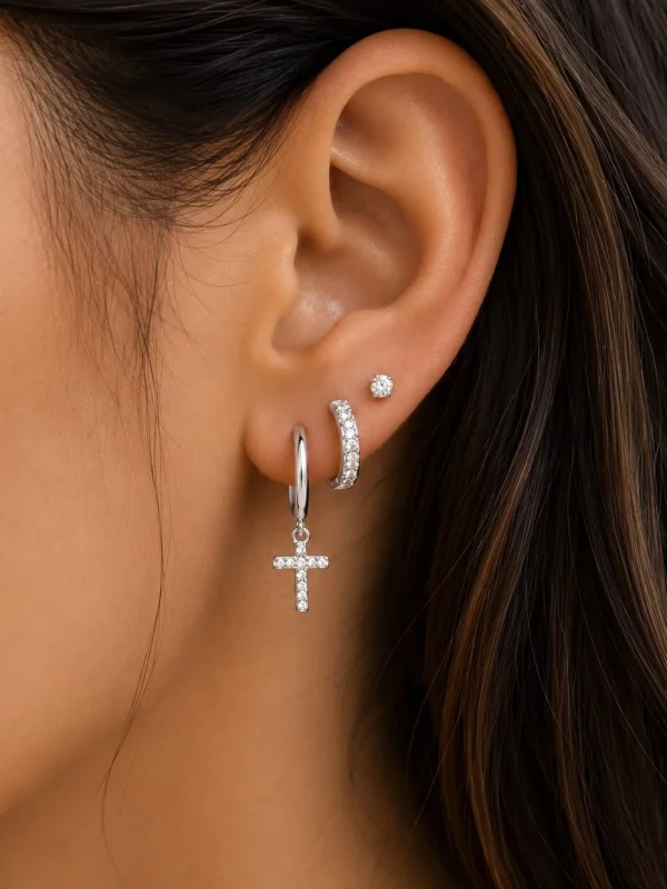 ✨️ Trio de Bincos Cruz em Zircônias Banhado a Ouro 18K ou Prata 925