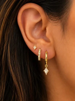 ✨️ Trio Brincos Argolinha Clik Pingente em Zircônia