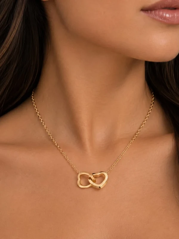 ✨️ Colar Corações Vazados Banhado a Ouro 18K