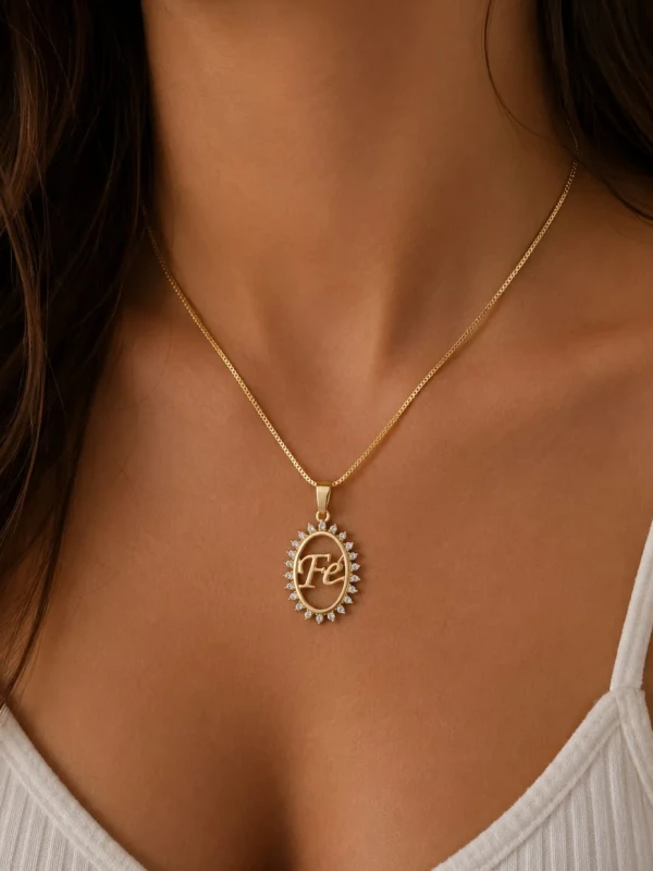 ✨️ Colar com Pingente FÉ com Zircônia Banhado a Ouro 18K