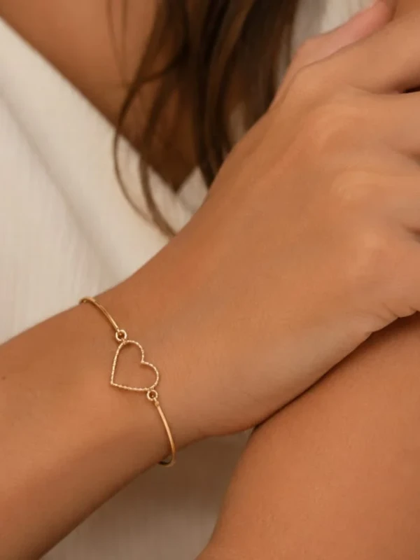 ✨️ Bracelete Moldável Coração Vazado Banhado a Ouro 18K
