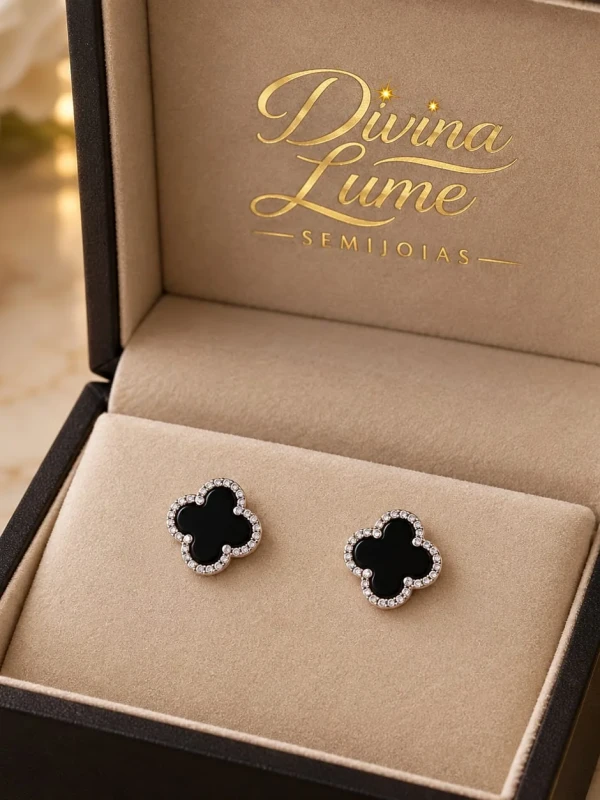 ✨️ Brinco Trevo Preto e Cravejado em Strass em Aço Inoxidável Prata ou Dourado