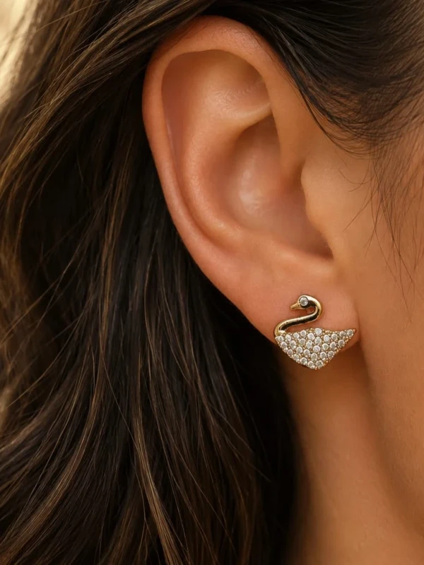 ✨️ Brinco Microzircônias Zircônia Cisne Banhado a Ouro 18K