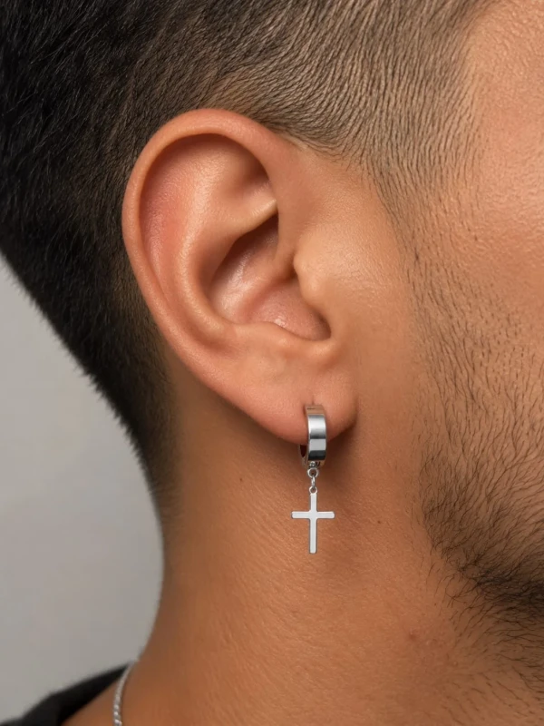 ✨️ Brinco Agola Cruz Masculino Aço Inoxidável