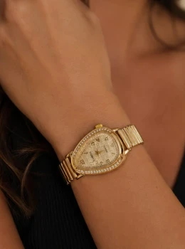 ✨️ Relógio Oval Pulseira Elástica Aço Inox Dourada