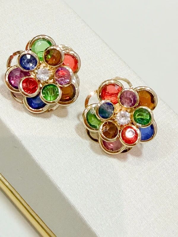 Brinco flor cor