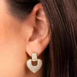 Brinco Vivi Cravejado Elegância e Brilho