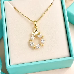 Colar zirconia borboleta