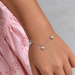 Pulseira infantil coração cheio