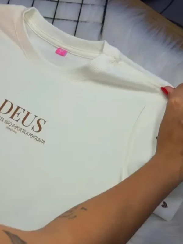 Tshirt Deus é a resposta 