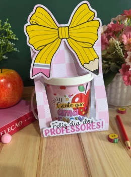 Caneca acrílica personalizada