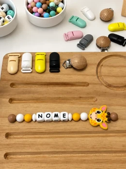 Prendedores de Chupeta Personalizado Modelo Girafa