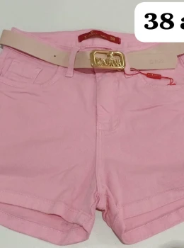 Shorts Feminino com Cinto Ajustável - foto 17 de 38