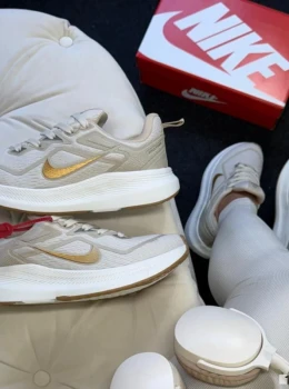 Nike Form
