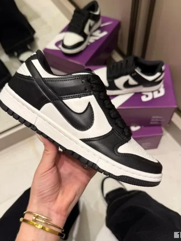 Nike Dunk Premium